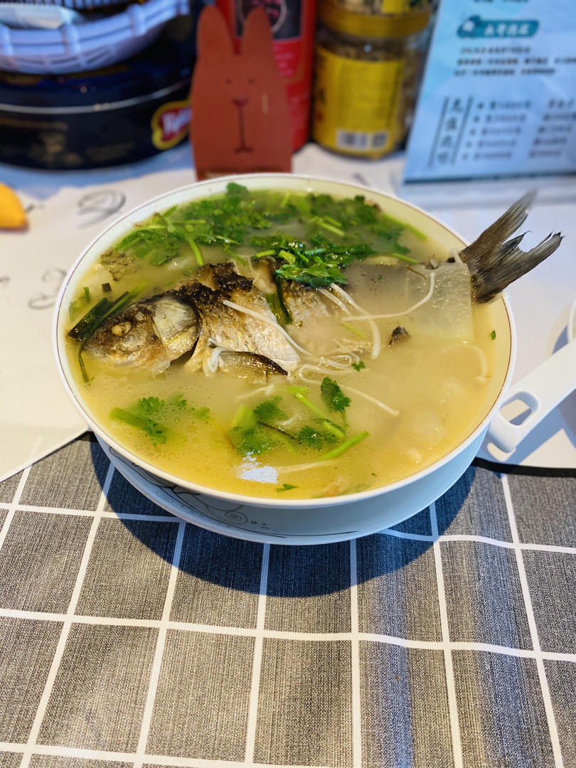 厨师长教你：“鲫鱼豆腐汤”的家常做法，满满的烹饪原理