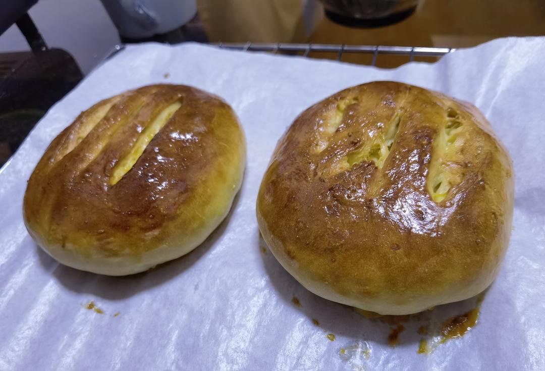 香喷喷的椰蓉面包来惹