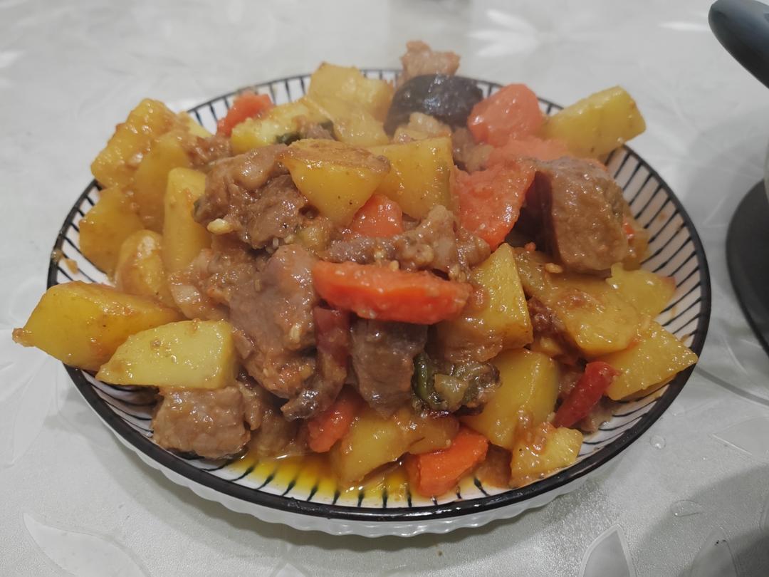 红烧牛肉土豆 （独家秘制）