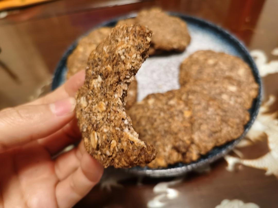 低脂低卡的燕麦饼干！饱腹感超强，做法简单！