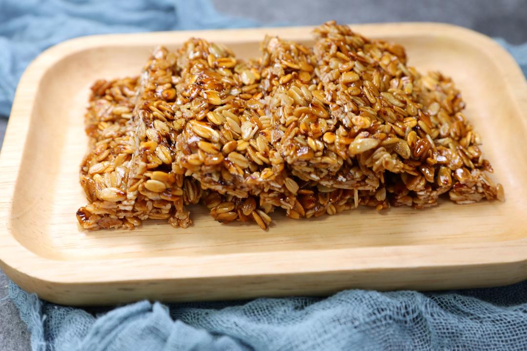 蜂蜜燕麦能量棒【凯度蒸烤箱/蒸烤一体机版】的做法