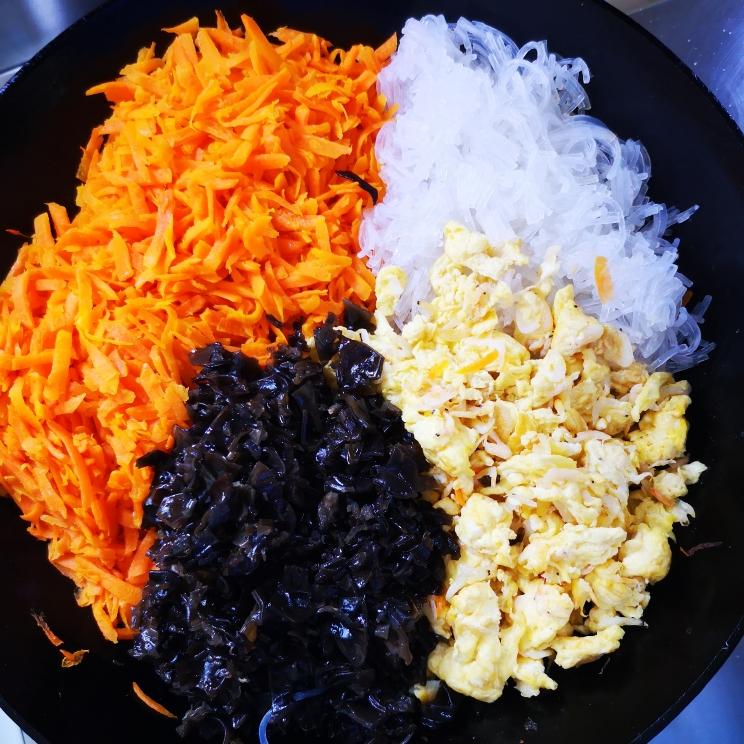 孩子们爱吃的胡萝卜素馅包子的做法