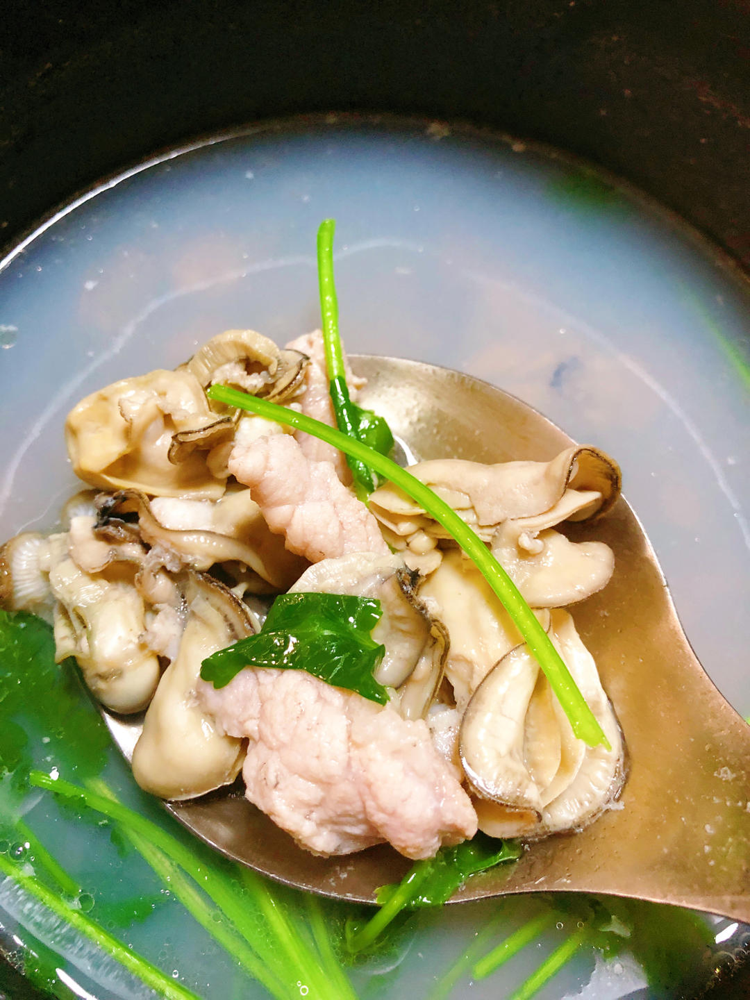 胡椒生蚝汤，有汤有肉鲜美到哭！