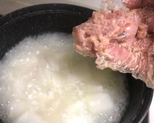 夏日必备降燥汤品−冬瓜炝肉片汤的做法 步骤7