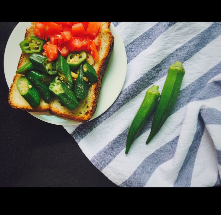 番茄秋葵吐司