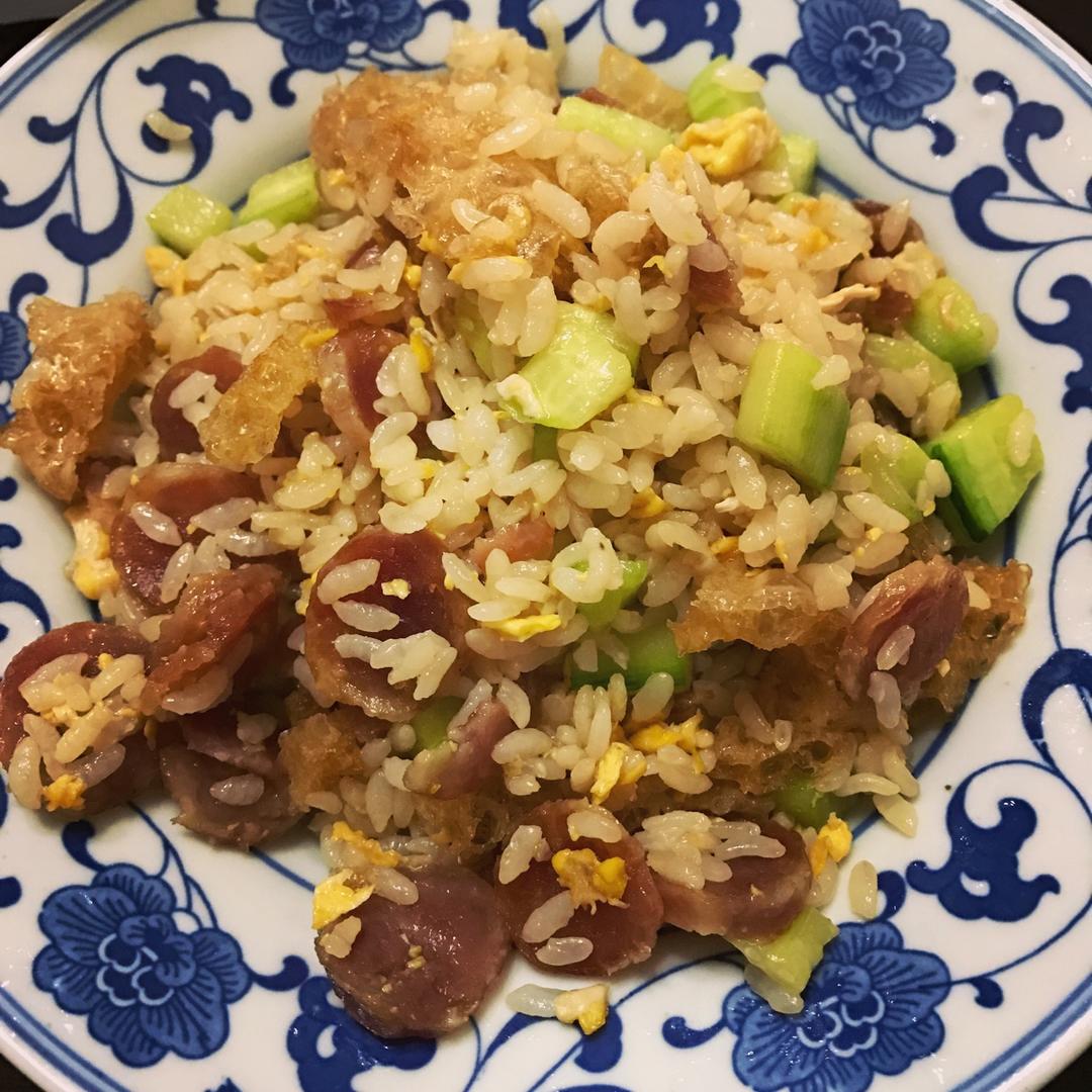 香肠鸡蛋炒饭
