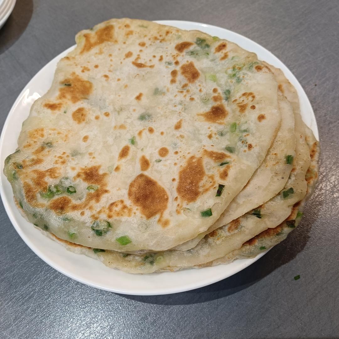 葱油饼这样烙 柔软多层 凉了也不硬 柔软又有劲道 附细节视频详解