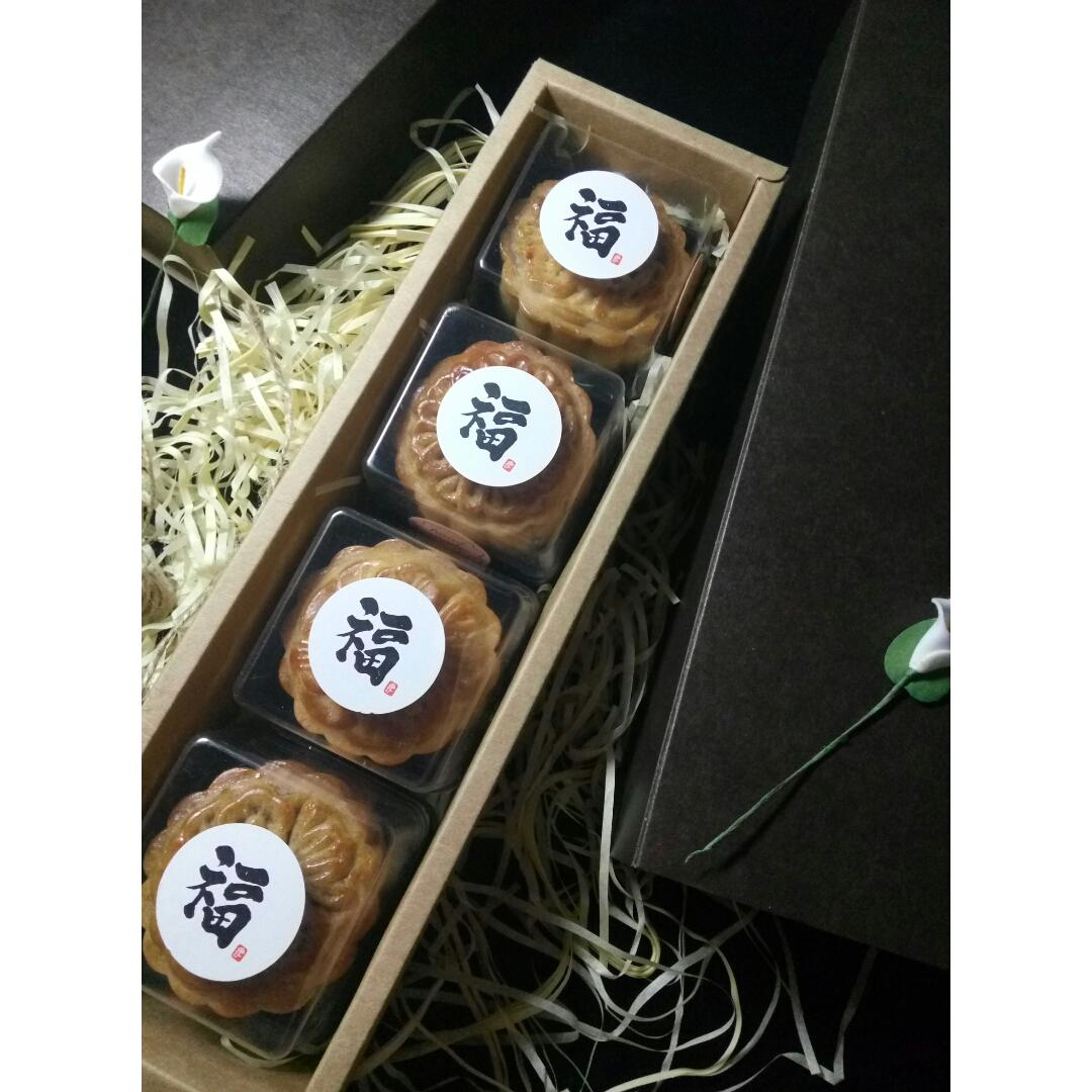 广式月饼－－蛋黄豆沙月饼