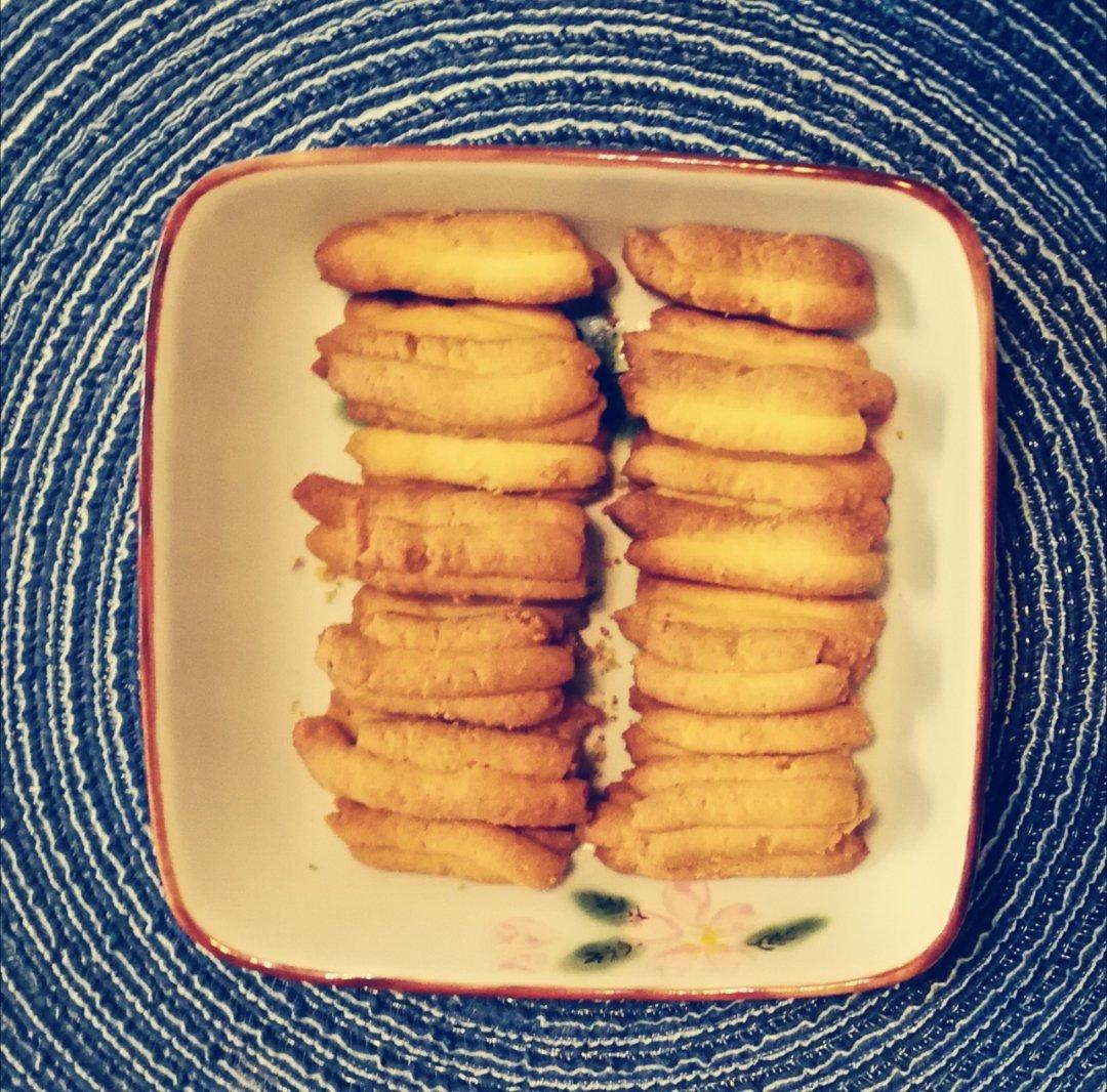 粘米粉曲奇，这个曲奇酥脆的不得了！！！