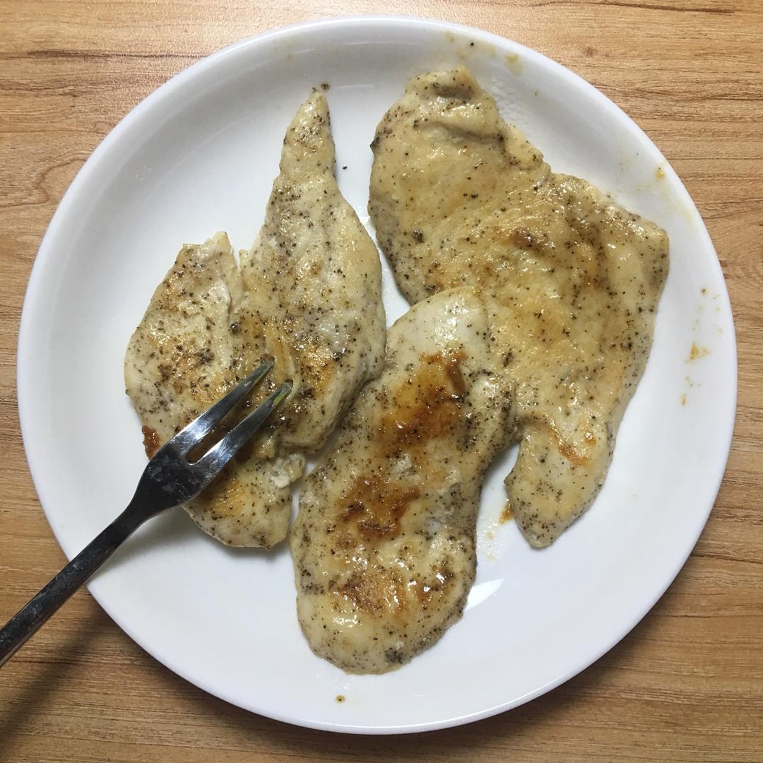 健身厨男版：香煎滑嫩鸡胸肉，全网最流行的鸡胸吃法！