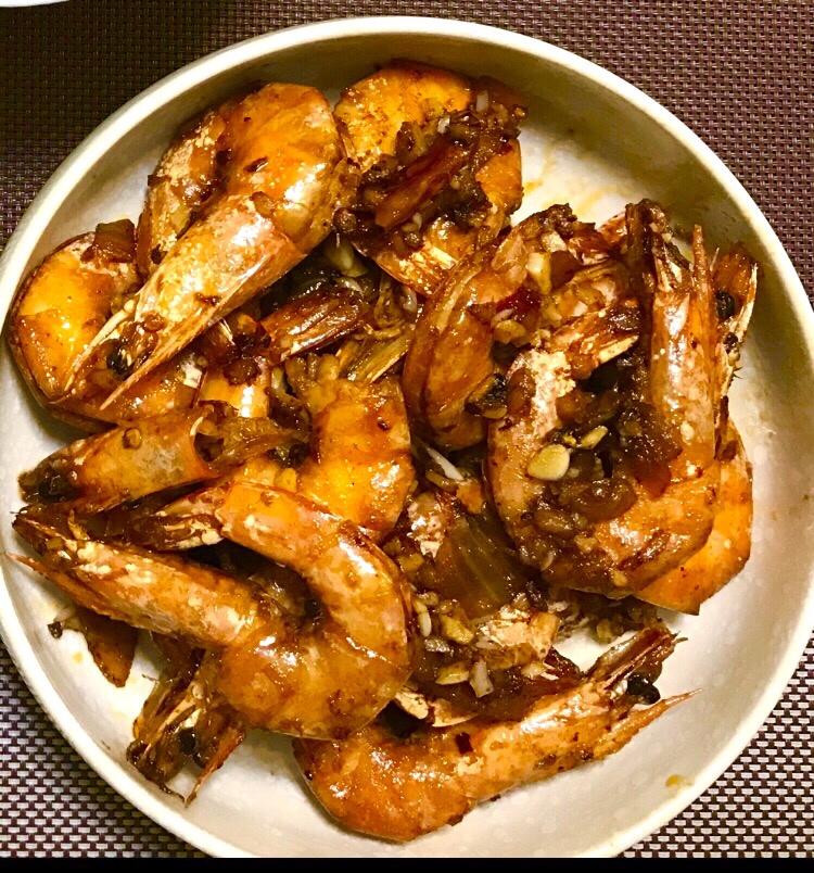 能瞬间引爆味蕾的【香辣干锅虾】