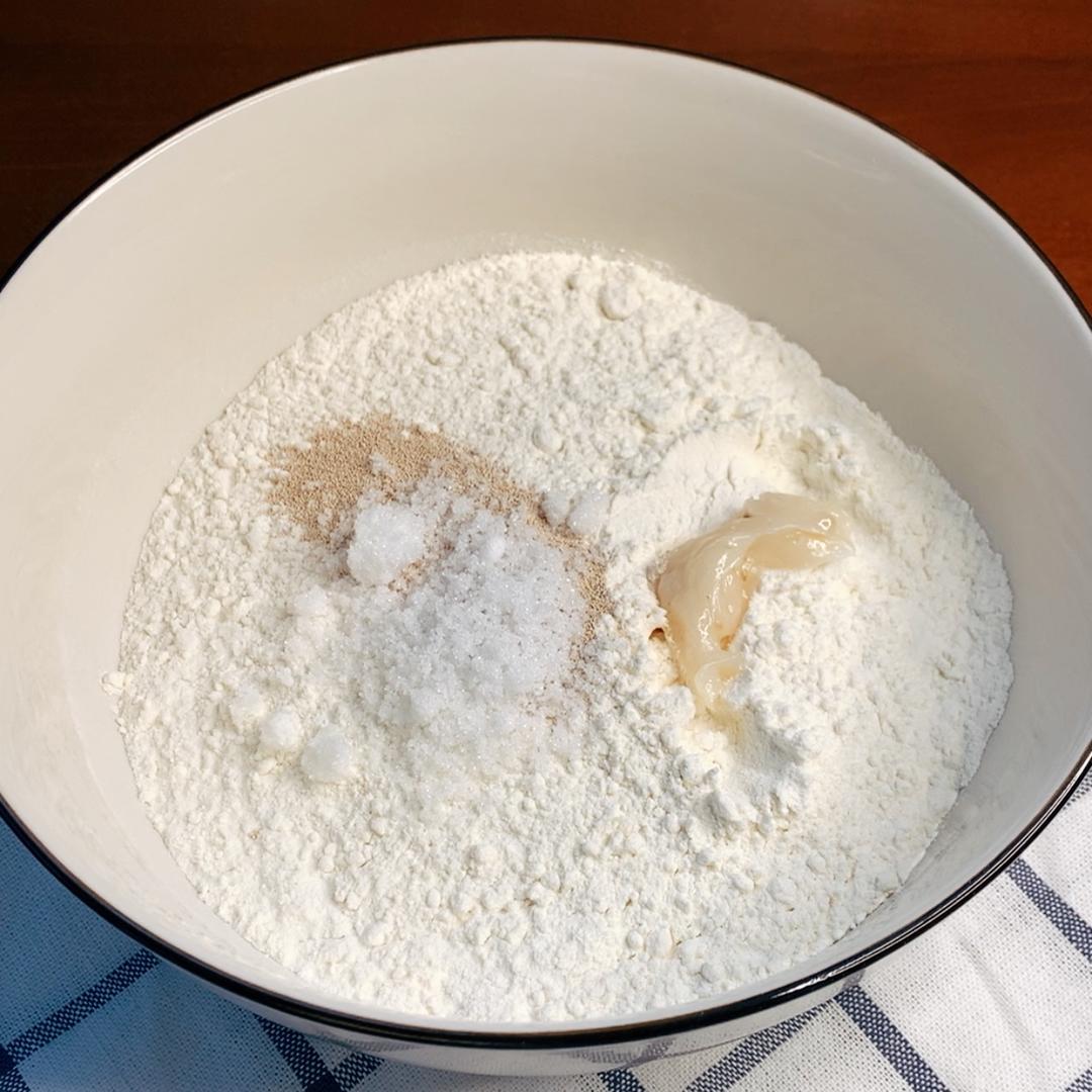 纯奶手撕吐司的做法 步骤1