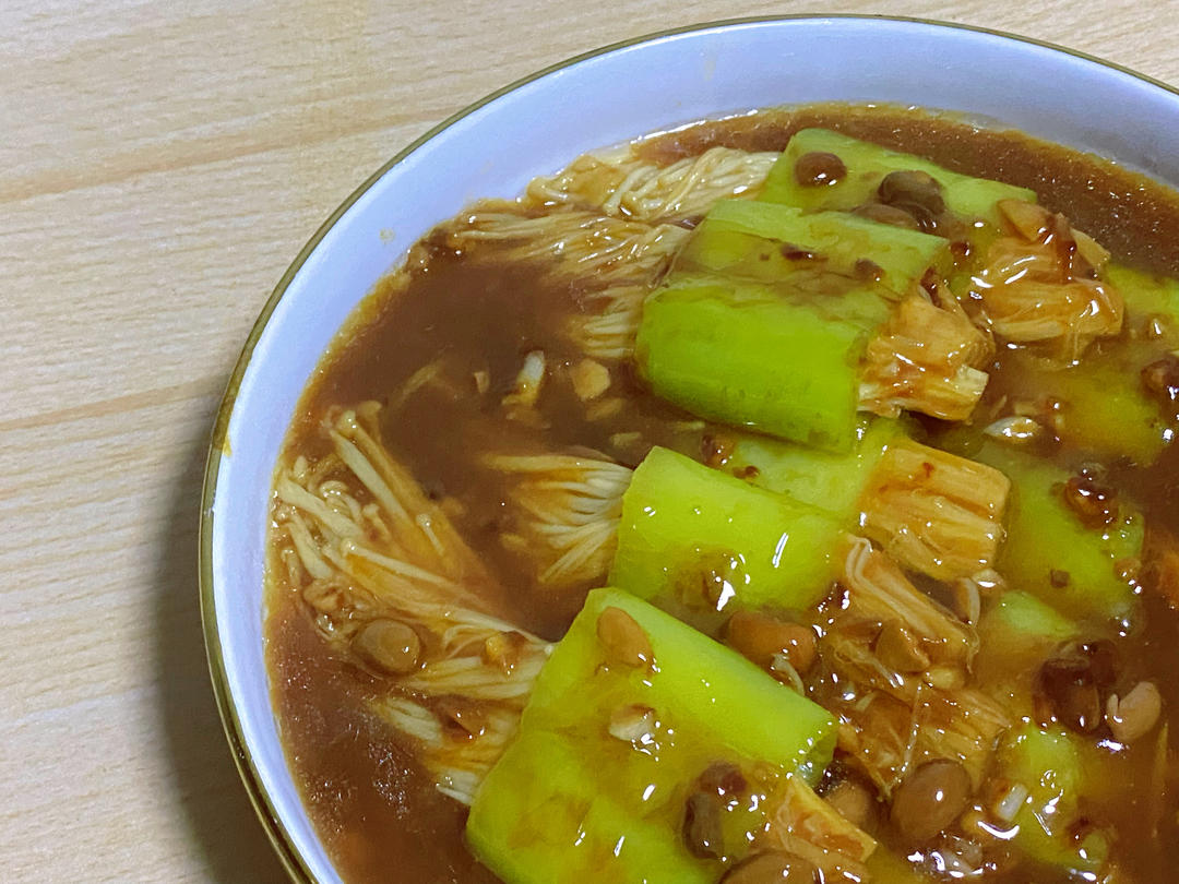 青椒金针菇