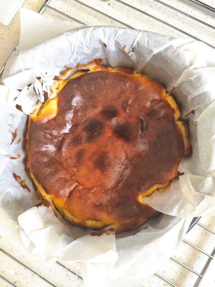 巴斯克式烤芝士蛋糕[超简单][搬运]