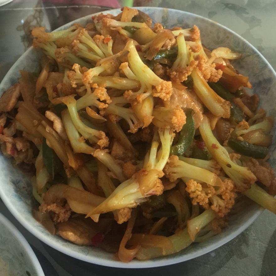很“浪费”米饭的家常菜之一-------干锅菜花