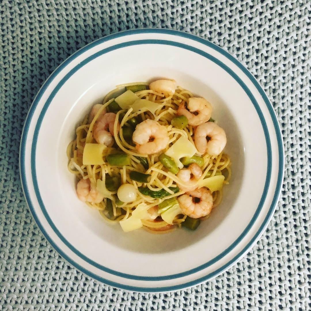 健康午餐/晚餐食谱 | 芦笋大虾豌豆番茄意面