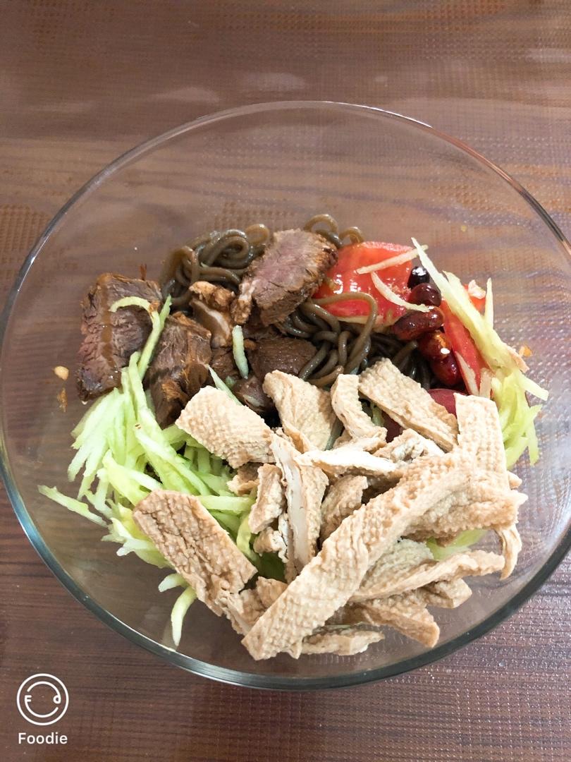 低脂冬季不长肉🔆解馋又开胃的酸辣拌荞麦面