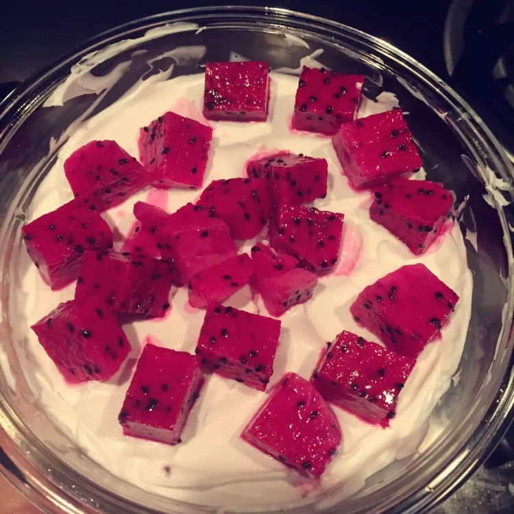 一层水果一层奶油