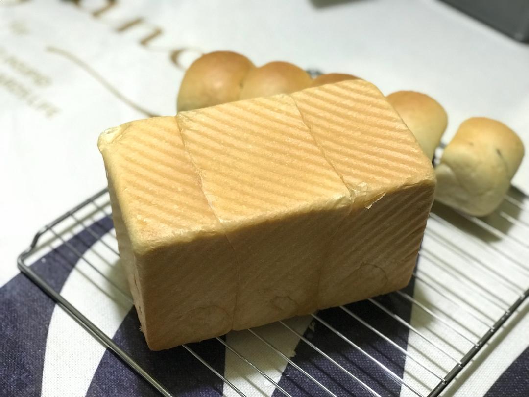 夺命软吐司(๑´ڡ`๑)超软拉丝极速方便的一次发酵吐司