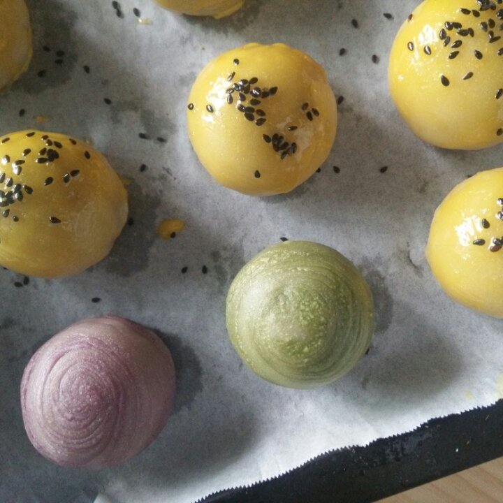 蛋黄酥~紫薯、抹茶、原味~花好月圆，中秋快乐~内附一次做六色蛋黄酥方法~