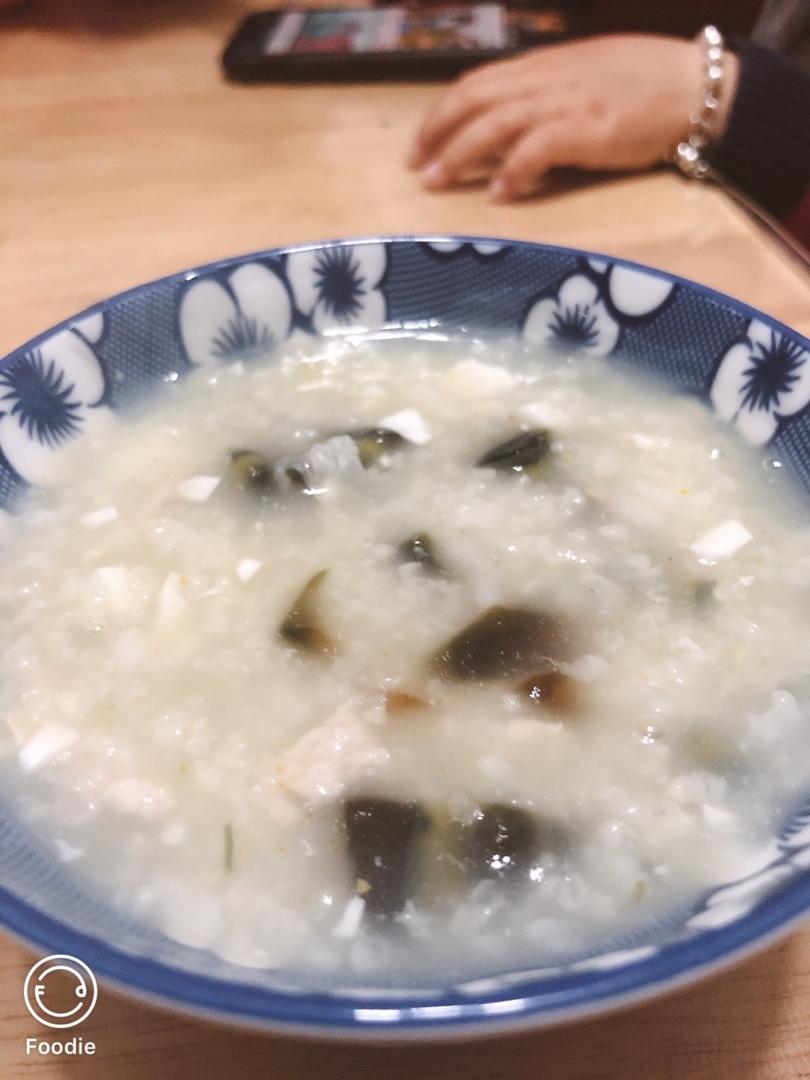 十五分钟快手之香滑皮蛋瘦肉粥(附五分钟电饭煲电压力锅更快捷方法)