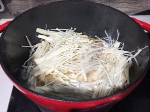 一锅煮的蒜茸小海鲜煲的做法 步骤4