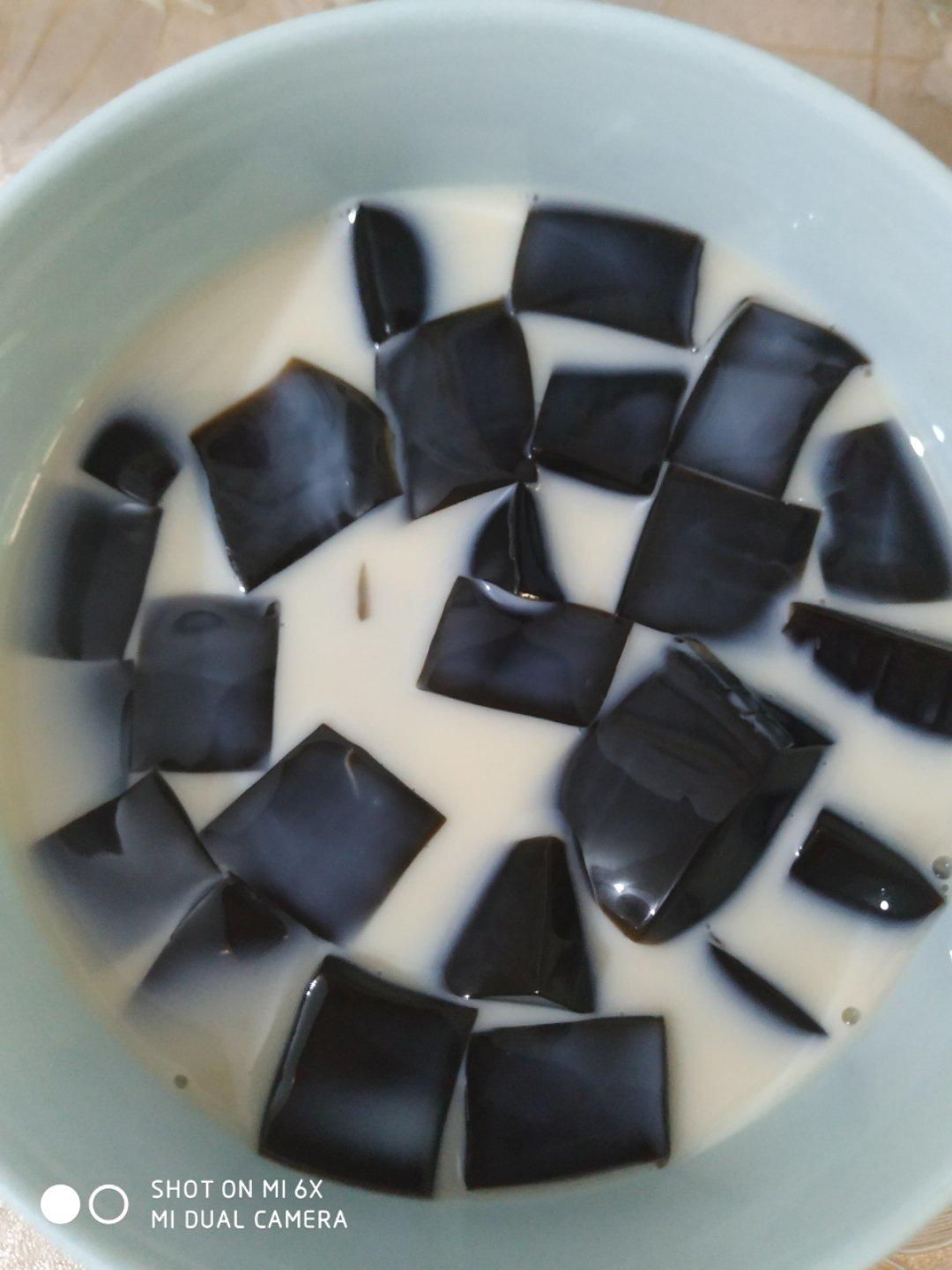 广式黑凉粉