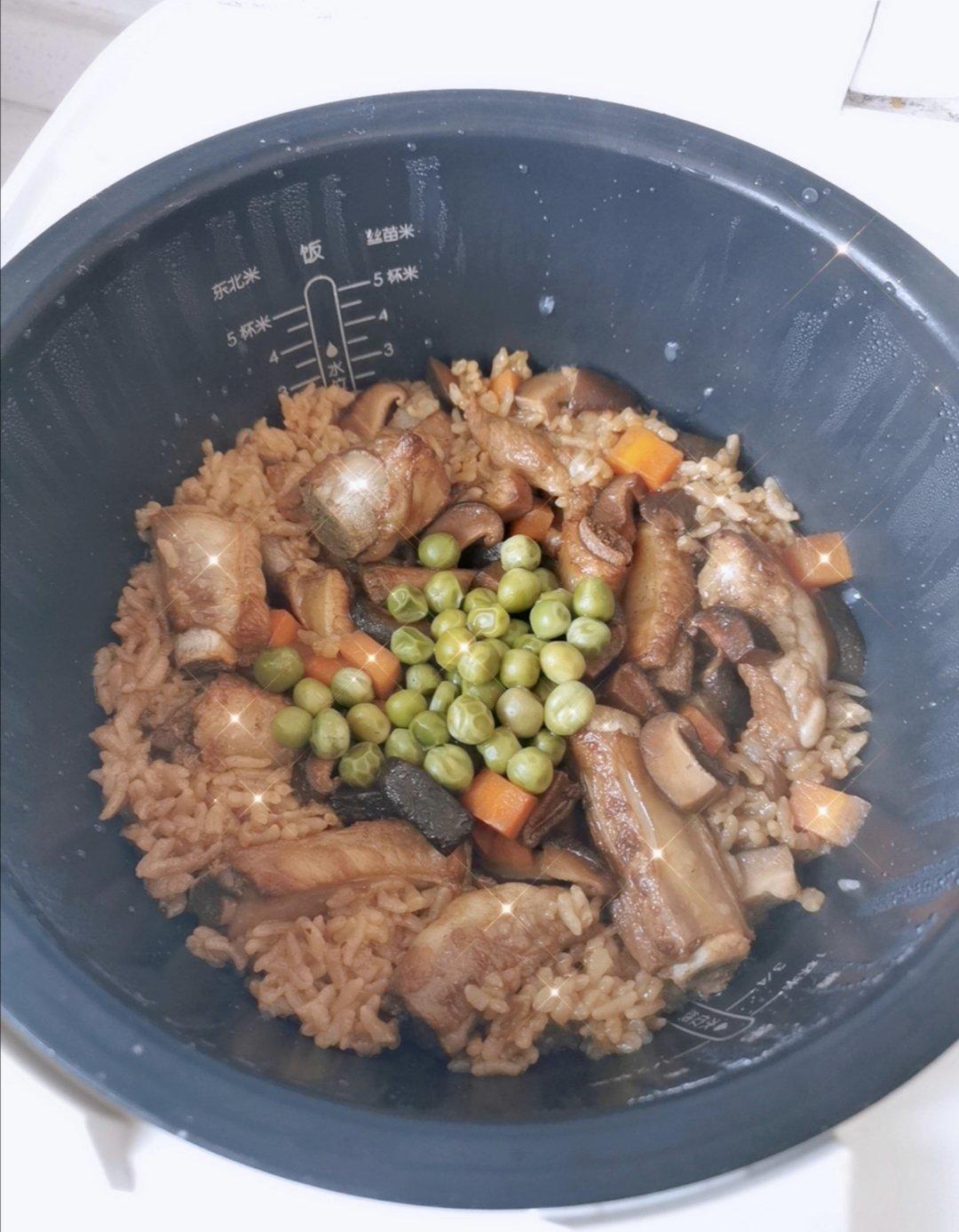 电饭煲排骨饭-三寻食堂