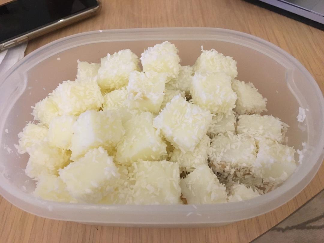 （只需4种材料)牛奶小方