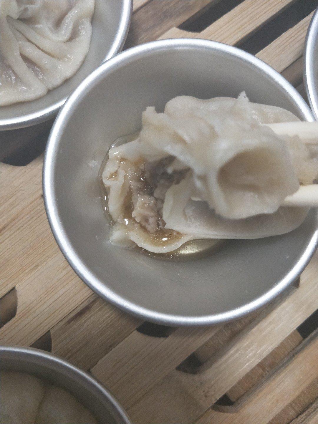 鸡汁灌汤包