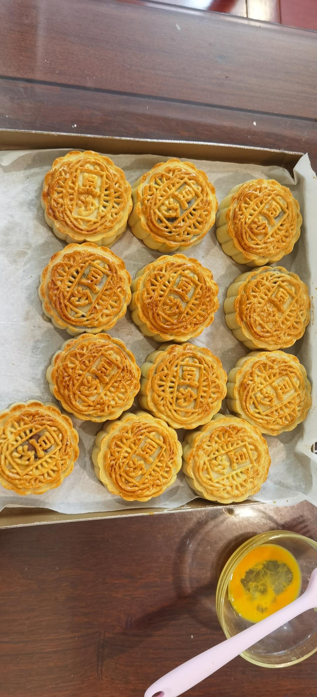 广式月饼—蛋黄莲蓉月饼