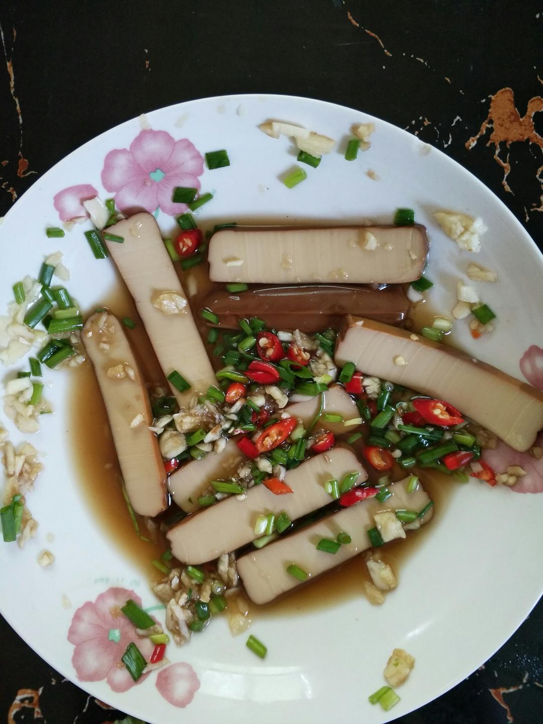 凉拌鸡蛋干