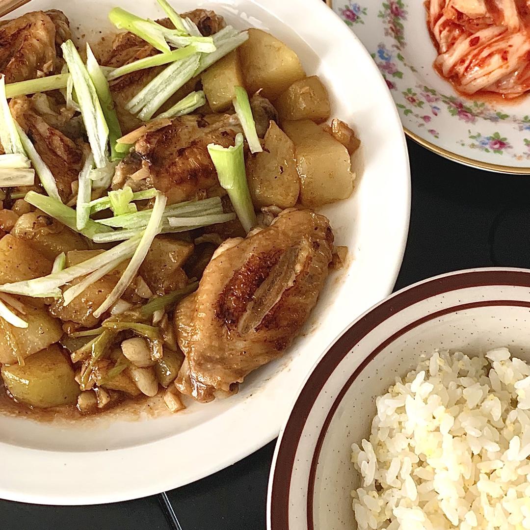 北鼎铸铁锅食谱｜焖蒜香鸡翅