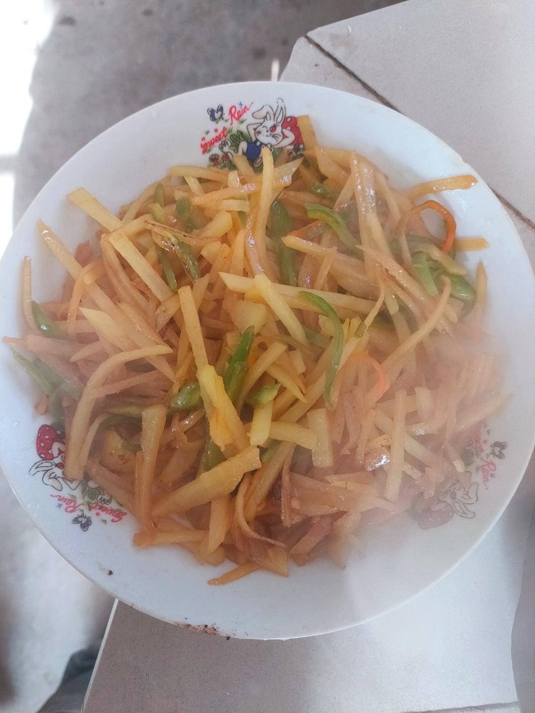 青椒土豆丝（炒制不粘锅，入口不软烂）