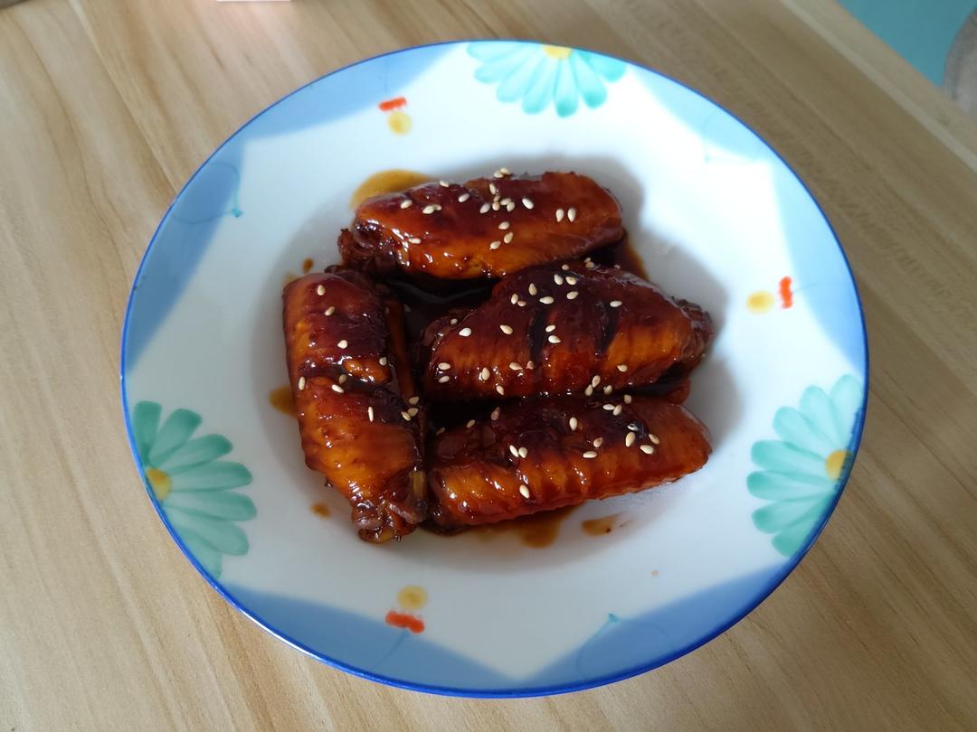 厨师长教你：“可乐鸡翅”的家常做法，味道鲜嫩可口，先收藏起来