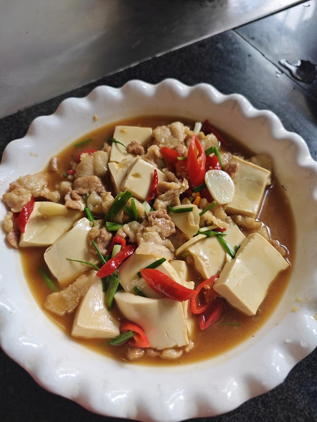 五花肉炒豆腐的做法