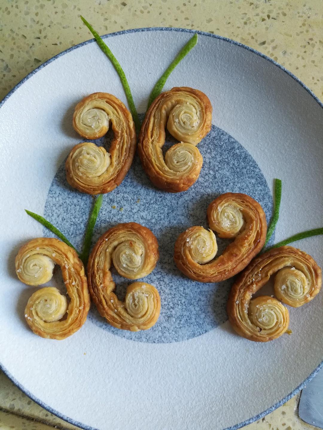 晴窗一扇m做的蝴蝶酥(飞饼版)