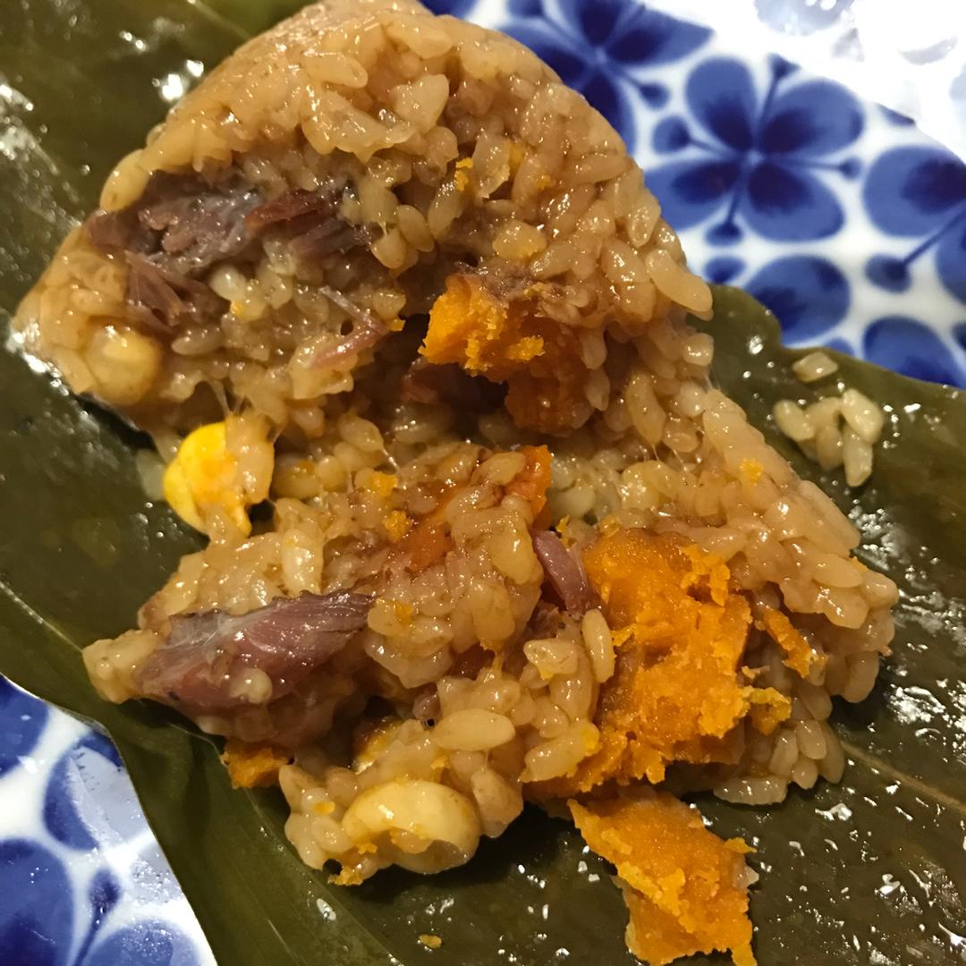蛋黄肉粽四角粽子