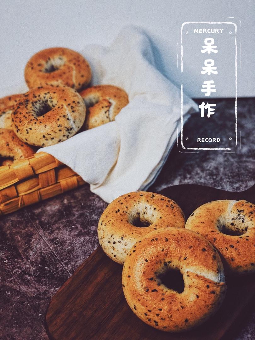 黑芝麻全麦贝果