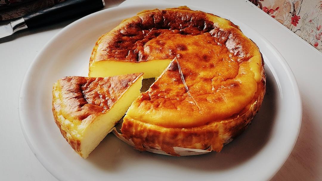 “烧伤”的奶酪蛋糕Burnt cheese cake