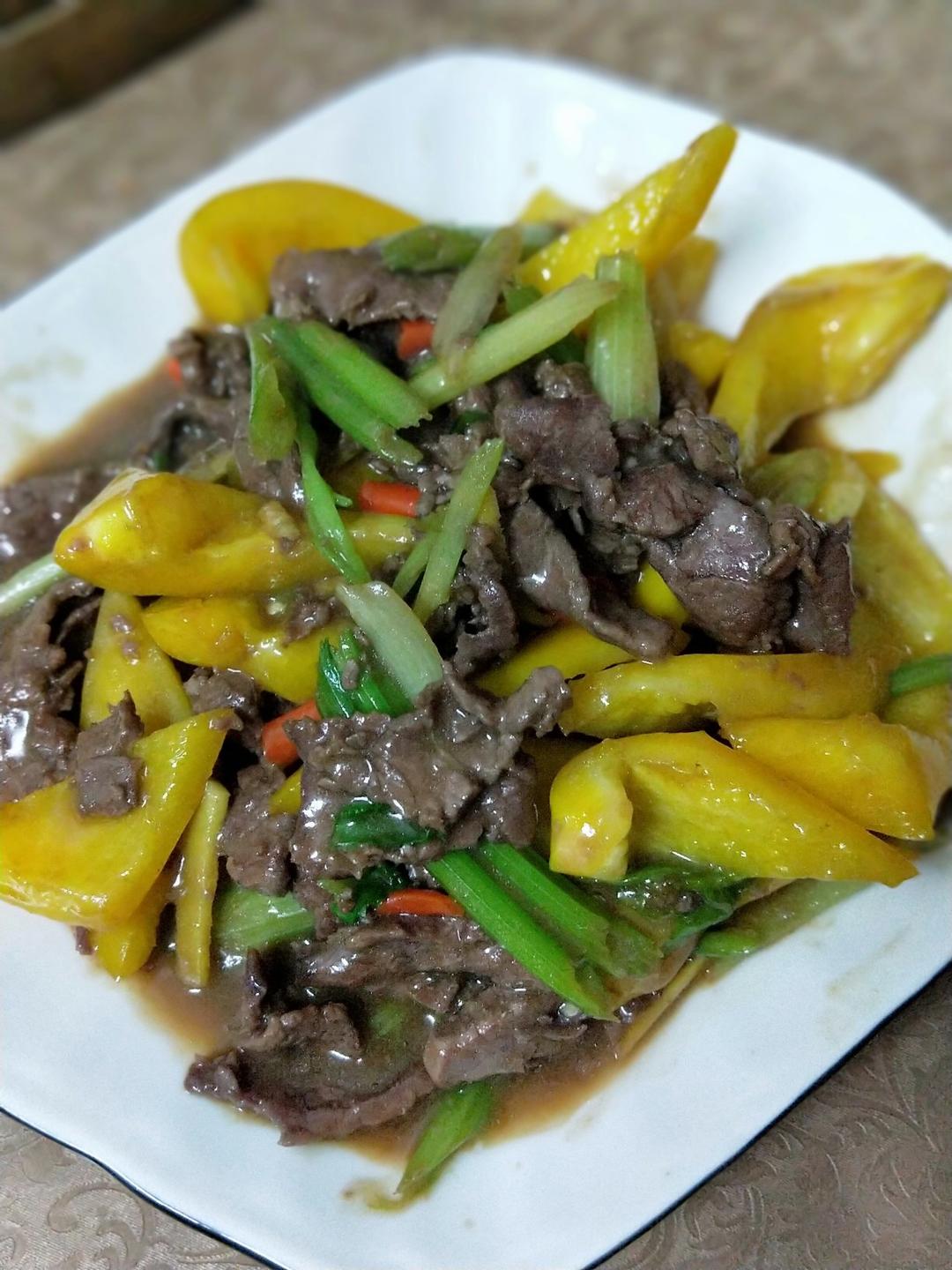 ㊙️家常菜‼️芹菜小炒牛肉‼️牛肉超级嫩滑哟