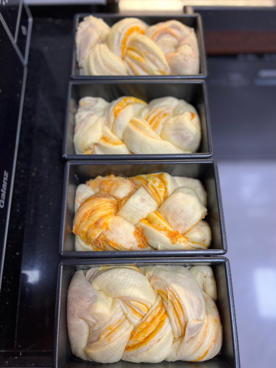 芋泥咸蛋黄吐司/250克水立方