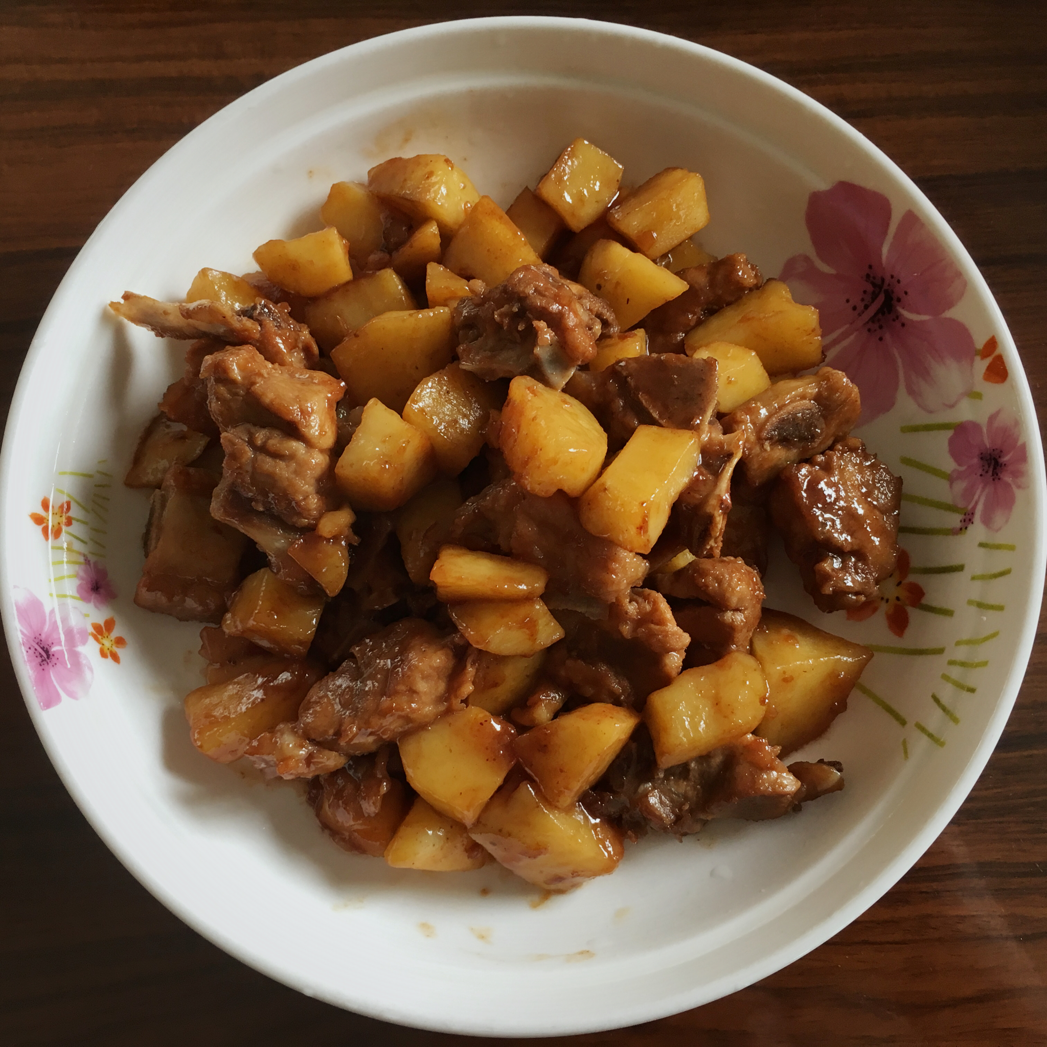 土豆烧排骨