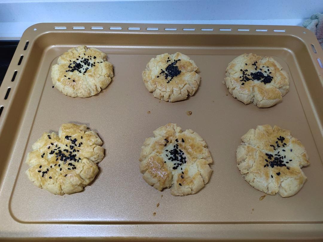 轻轻一按就碎掉的原味桃酥（不输猪油版）