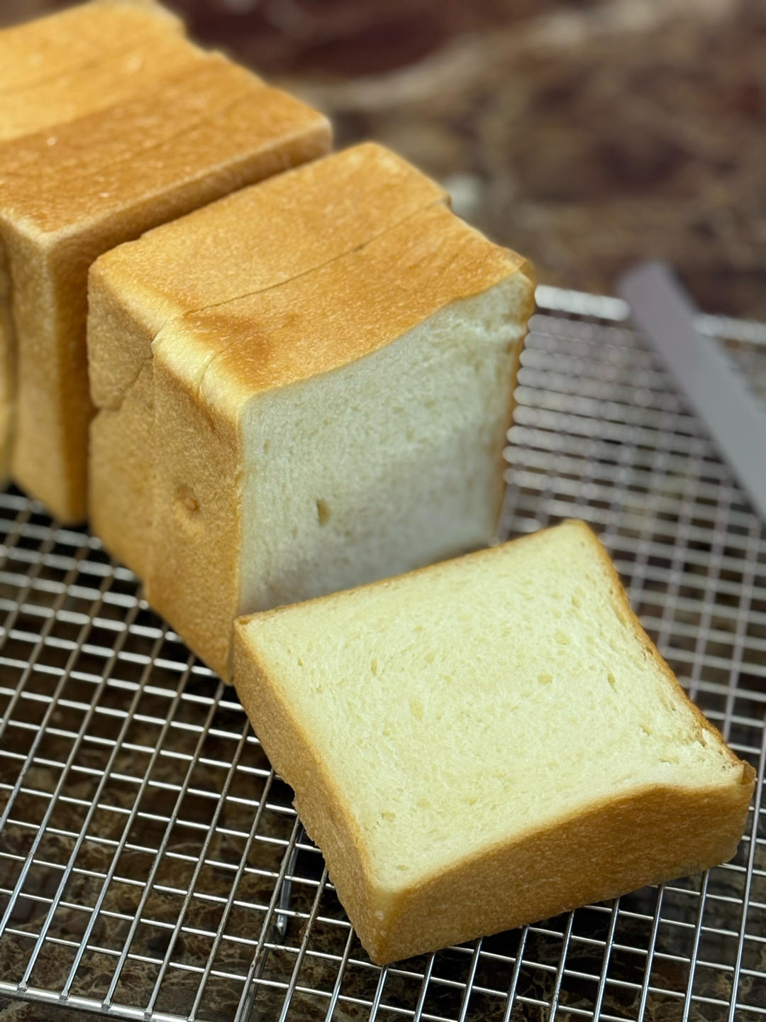 像棉花一般的吐司~生吐司！