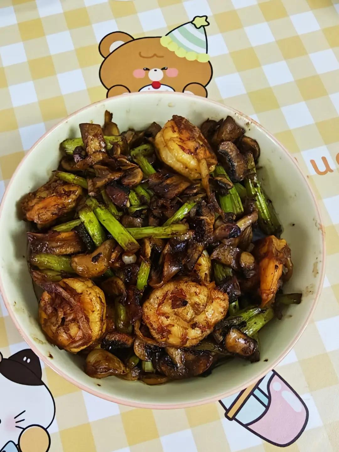 低卡鲜美❗️芦笋口蘑炒虾仁，一盘不够吃～