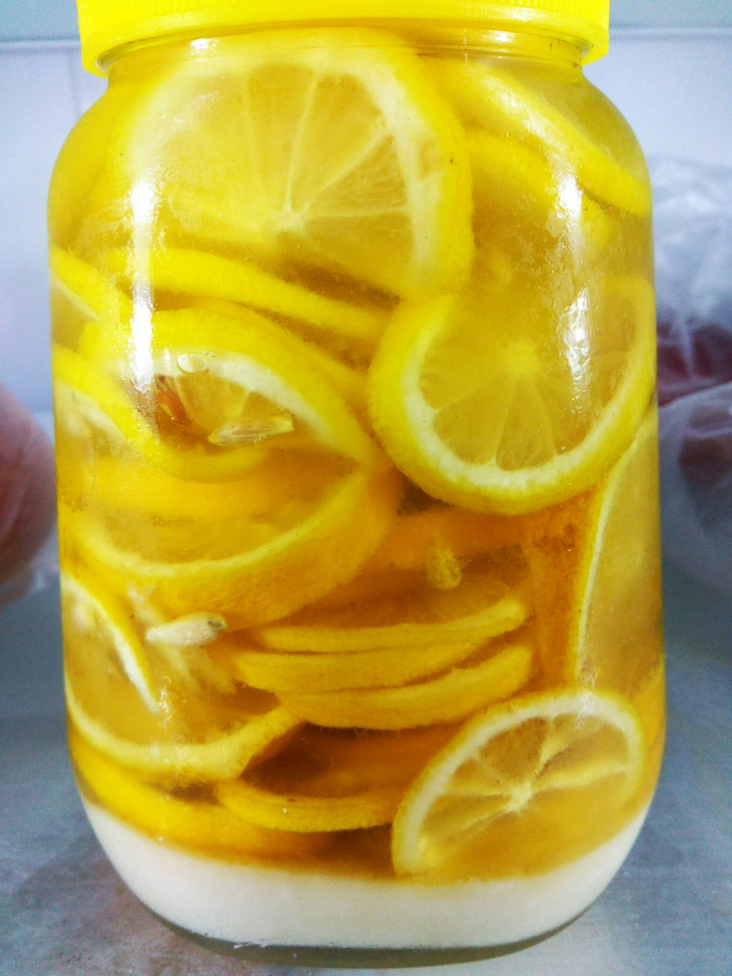 蜂蜜泡柠檬的做法