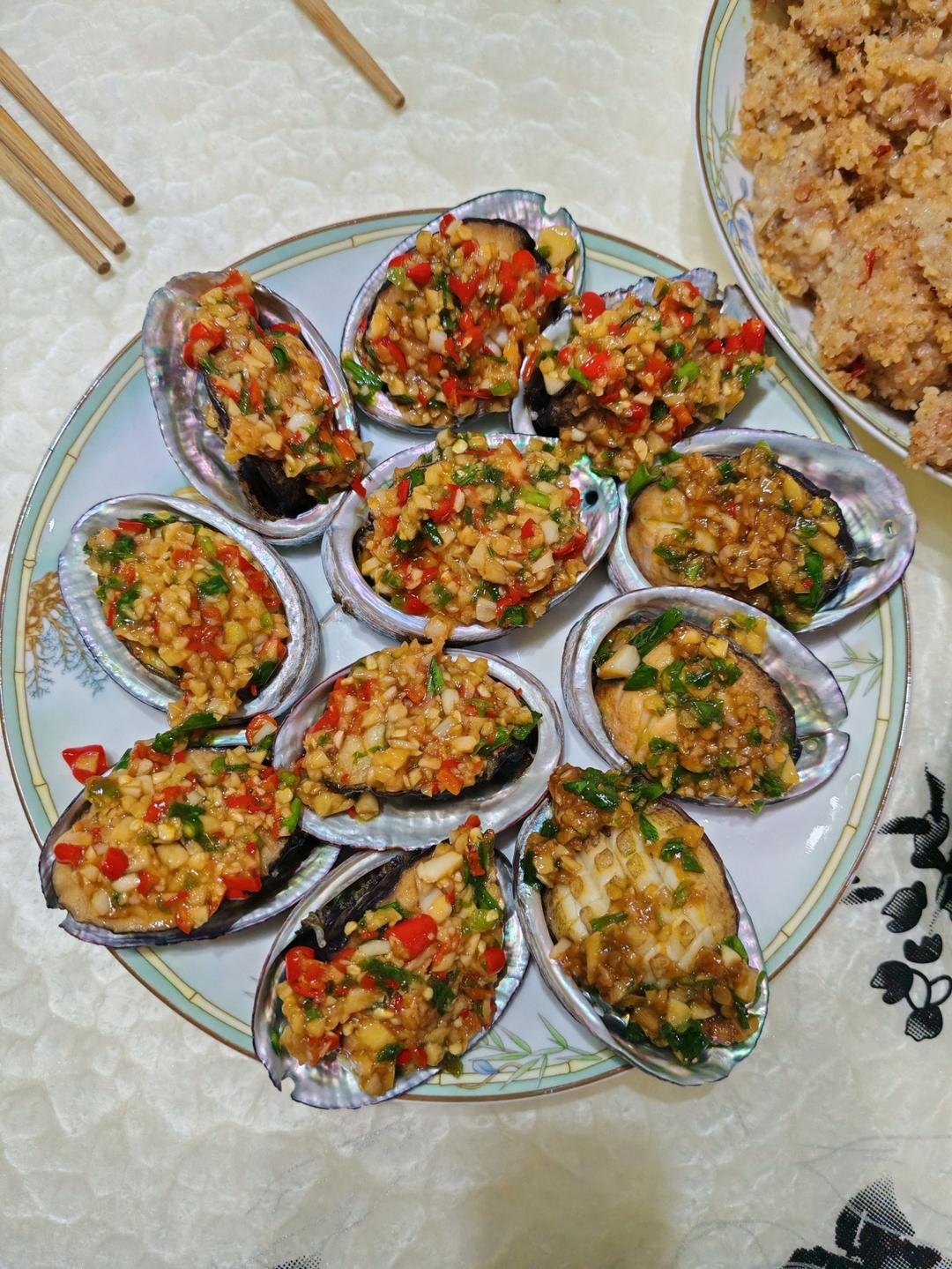 蒜蓉蒸鲍鱼的做法