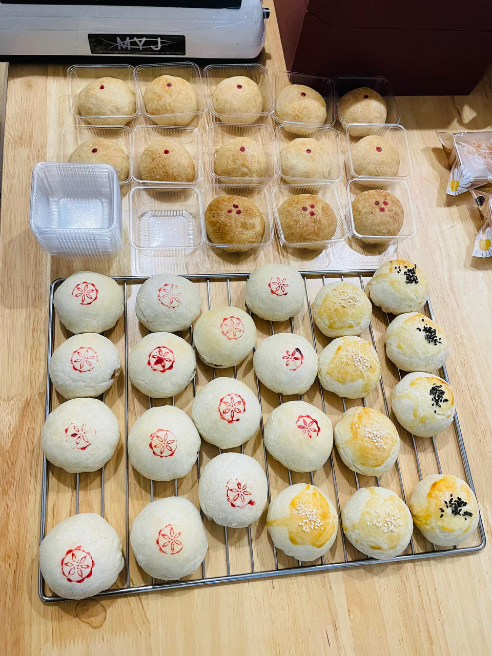 蛋黄酥：抹茶酥：（奶黄味）