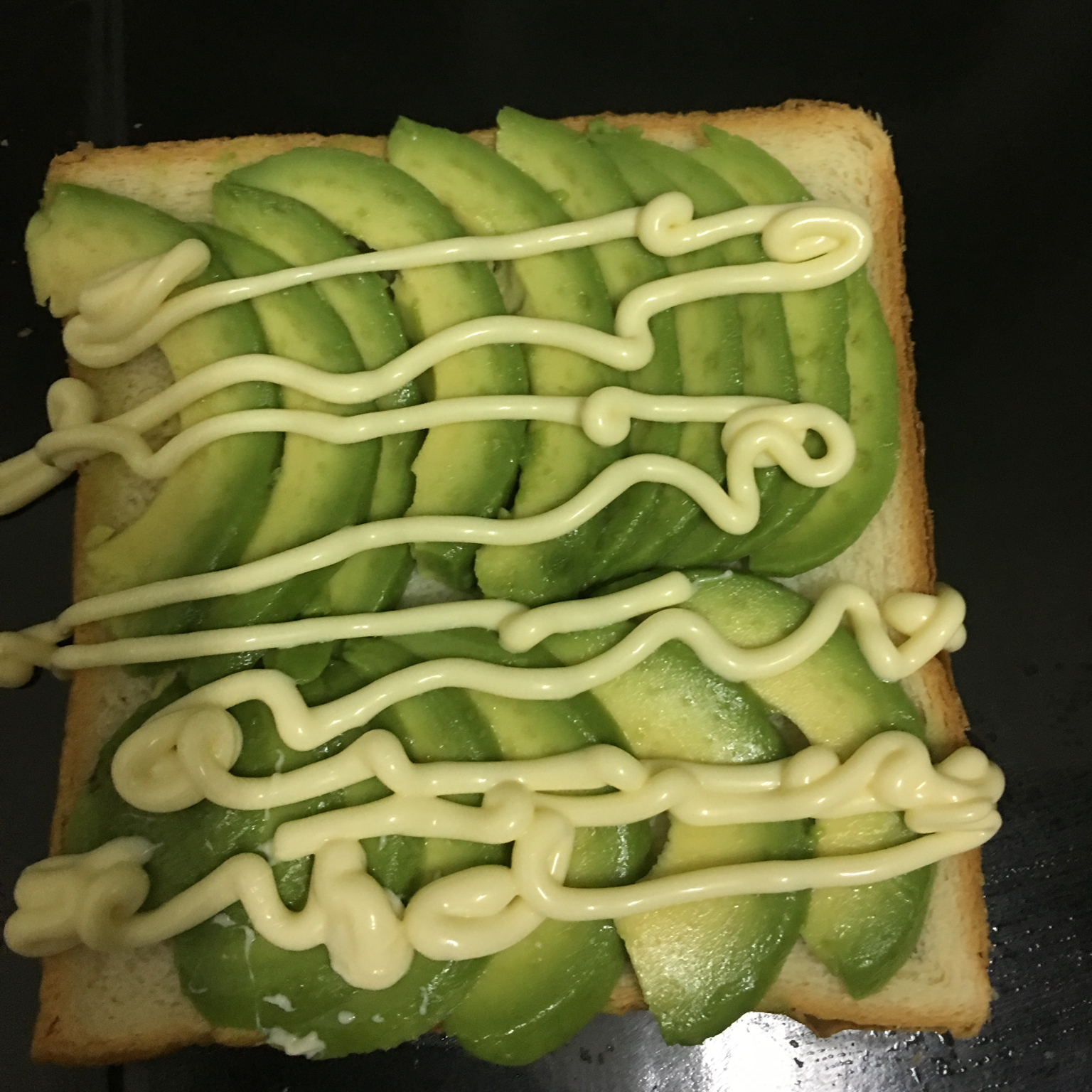 巨好吃的牛油果土司
